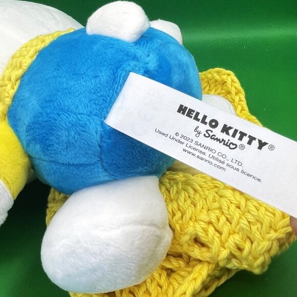 Hello Kitty Sanrio Plush Toy Hand Crocheted Yellow Lovey Blanket Dress Outfit - Picture 8 of 15